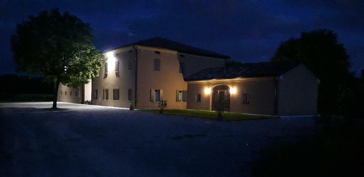 Agriturismo Vitae Fabbrico Zewnętrze zdjęcie